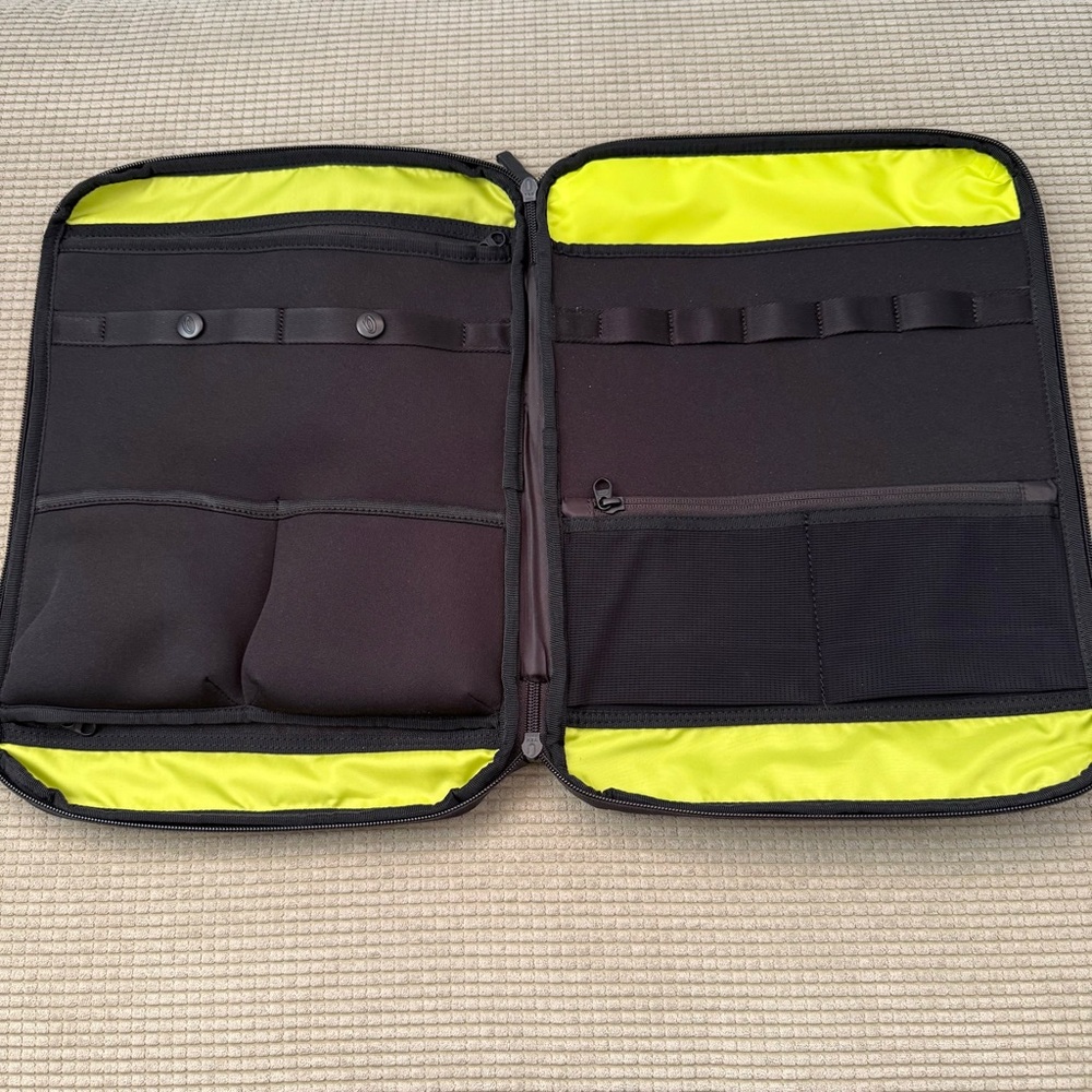 Timbuk2 Midnight Black Laptop Sleeve - Picture 3 of 5